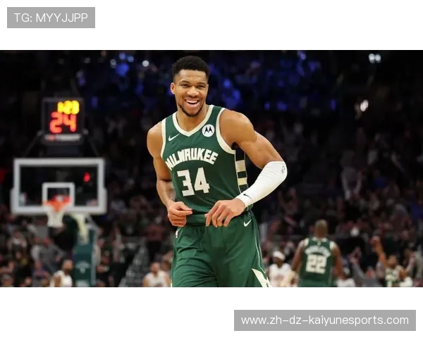 字母哥暴扣威力全开，雄鹿锋线冲击力十足